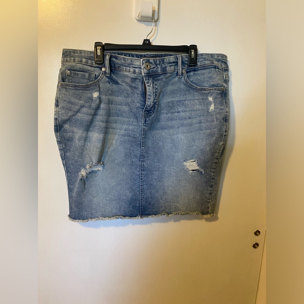 Torrid Distressed Pencil Skirt Women 20W Light Wash Denim SoftAlt Grunge
